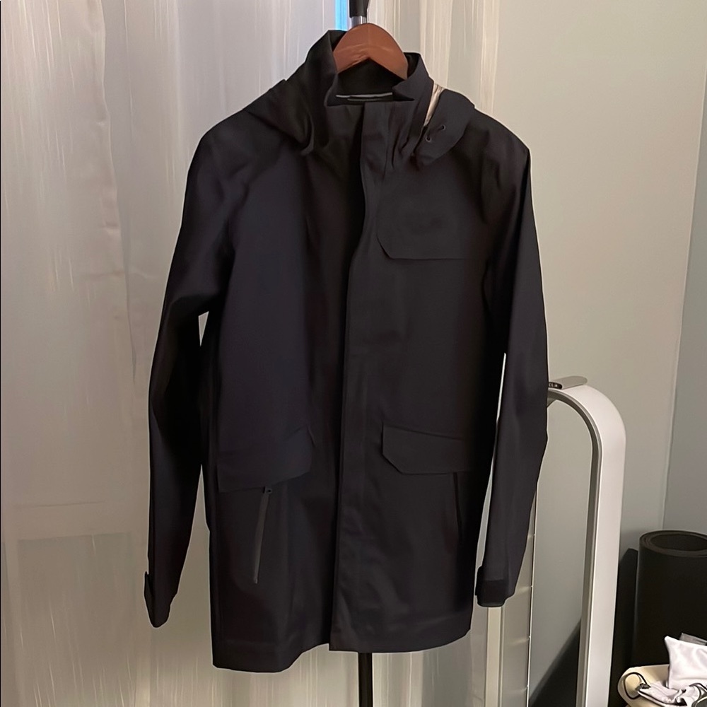 Mountain Hardwear Men's Black Jacket